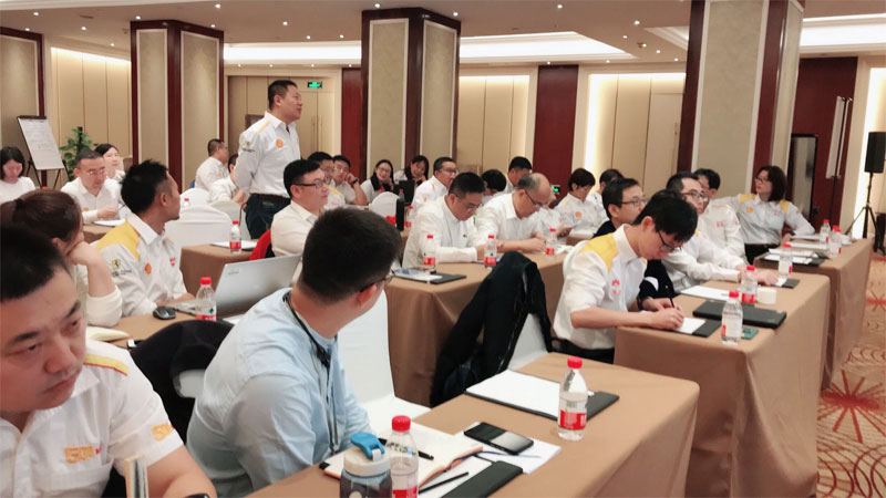 賽為安全首席培訓師高寶良先生應邀參加“2017年殼牌零售業(yè)務(wù)HSSE年會