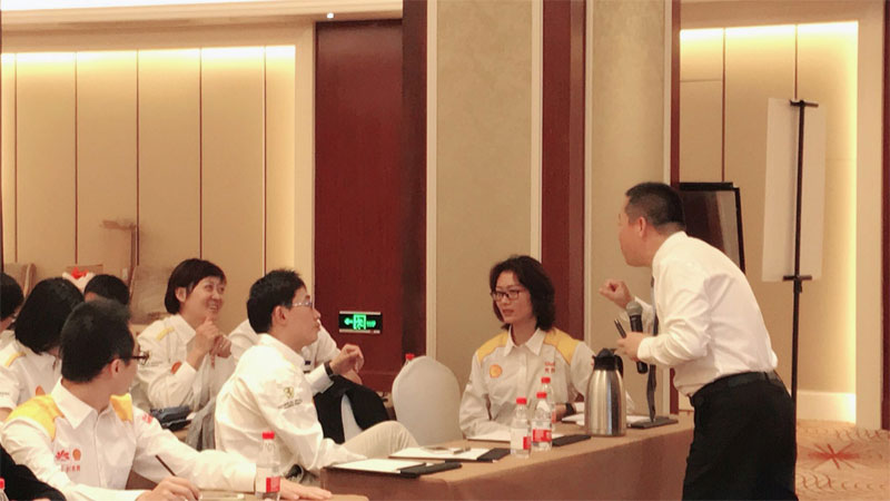 賽為安全首席培訓師高寶良先生應邀參加“2017年殼牌零售業(yè)務(wù)HSSE年會