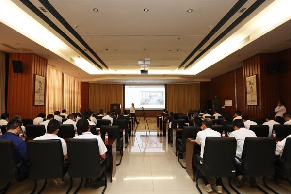 賽為安全為廈門金龍聯(lián)合汽車工業(yè)有限公司進行安全領(lǐng)導(dǎo)力培訓(xùn)